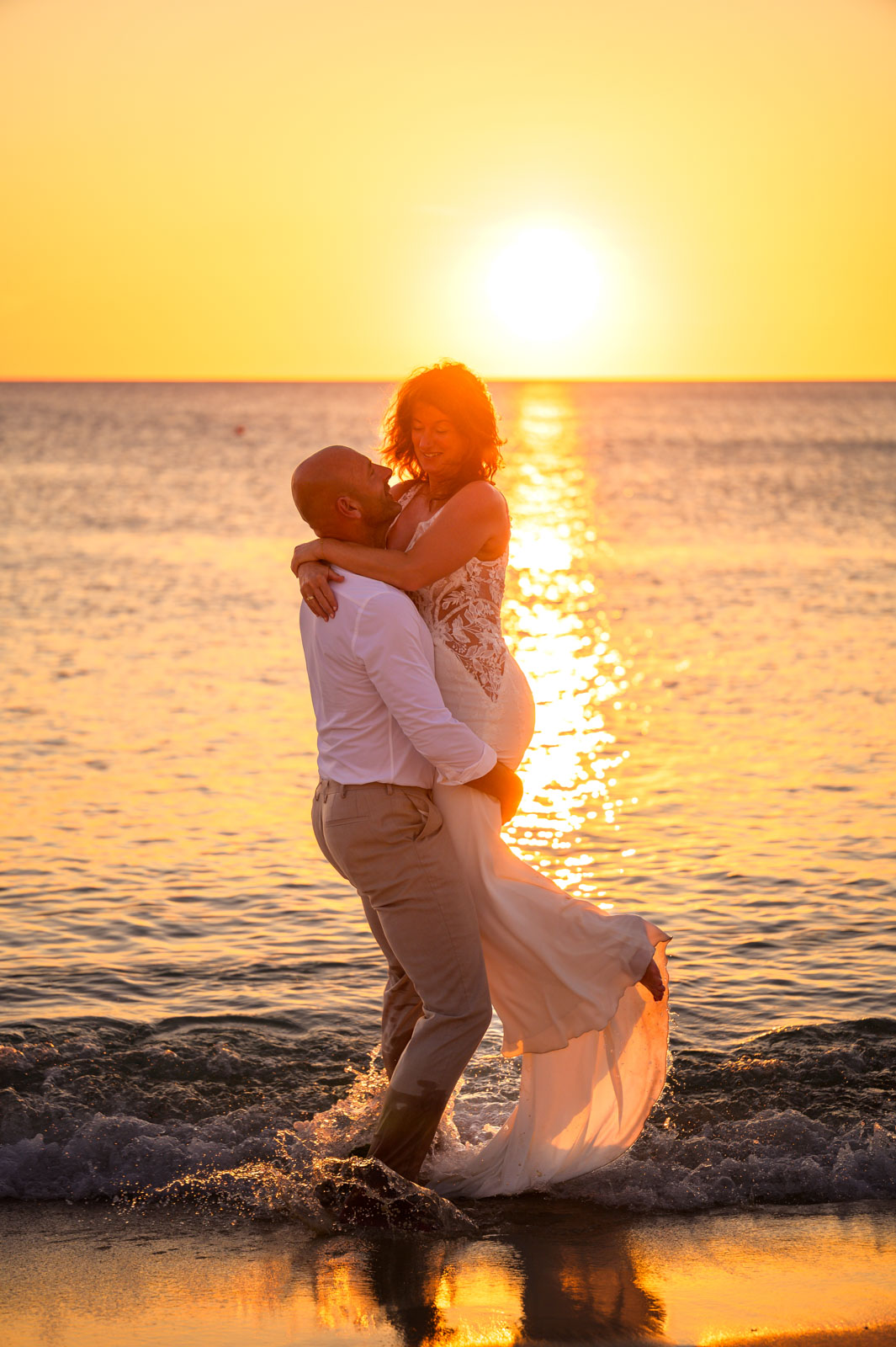 After-wedding-photoshoot-goldenhour-Curacao