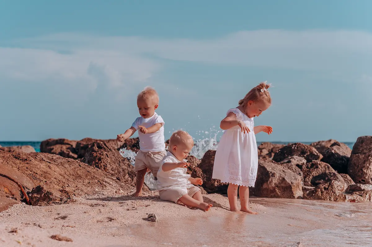 Extended family photoshoot ter Haar Marriott hotel beach 02